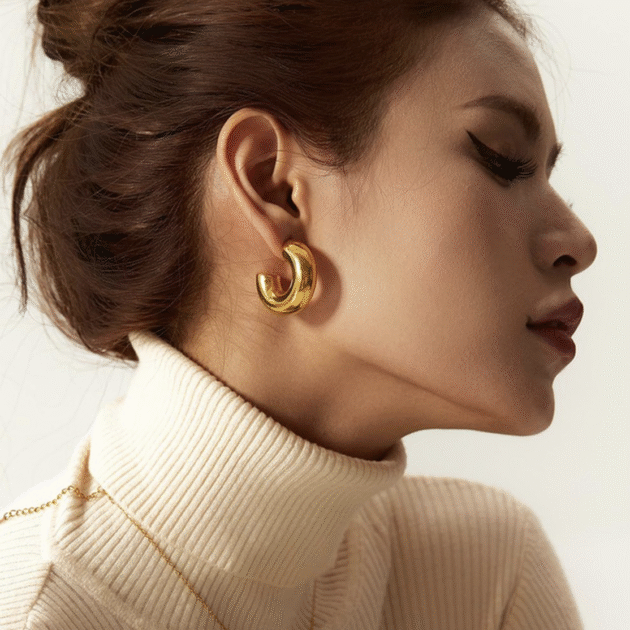 Moodear Trendy Chunky Hoop Earrings for Women - Dainty 14K Gold Plated Thinck Open Hoops Hypoallergenic Lightweight Earring Jewelry Gift